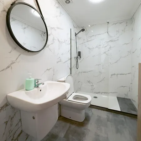 Espectacular Atico De 2 Con Garaje Y Terraza Privada De 30 M2 Apartment *